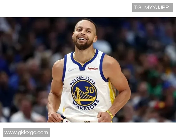 11月22日雷霆对决勇士精彩回顾与赛后分析展现球星风采与战术较量