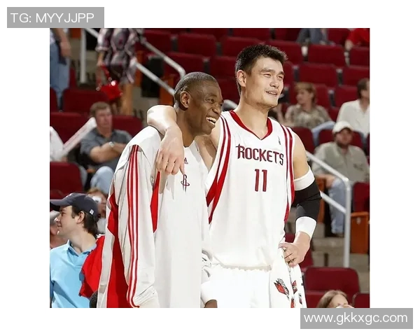 2008年姚明火箭队季后赛精彩回顾与对手较量分析