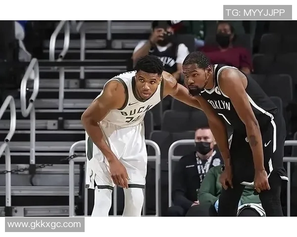 2017年NBA精彩对决快船与雄鹿的激烈碰撞与赛场精彩瞬间回顾 2017年NBA精彩对决快船与雄鹿的激烈碰撞与赛场精彩瞬间回顾